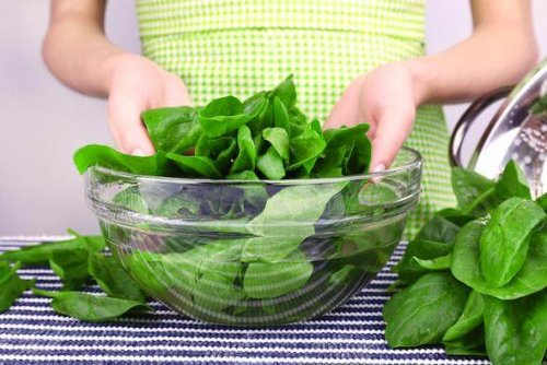 Salat in einer Schale