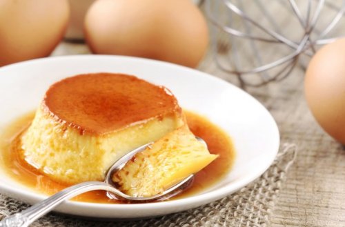 Neapolitanischer Karamellpudding