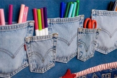 Ordnung in den Schreibwaren dank alter Jeans