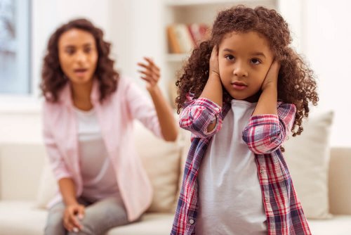 Ungehorsame Kinder wollen oft nicht zuhören