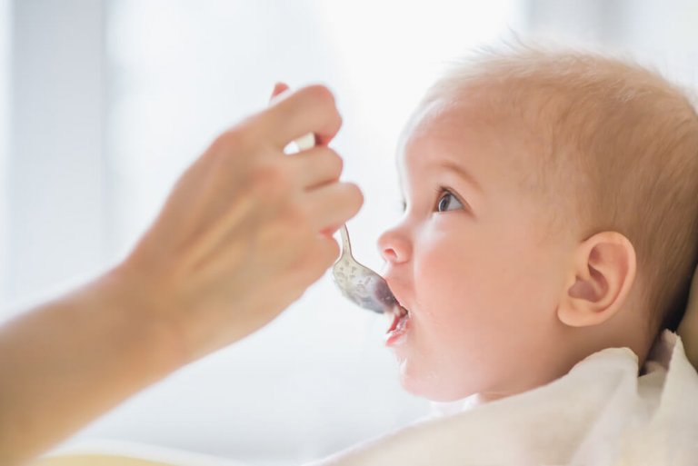 8 verbotene Lebensmittel für Babys