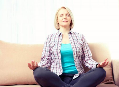 Meditation ist gut für die Herzgesundheit in den Wechseljahren