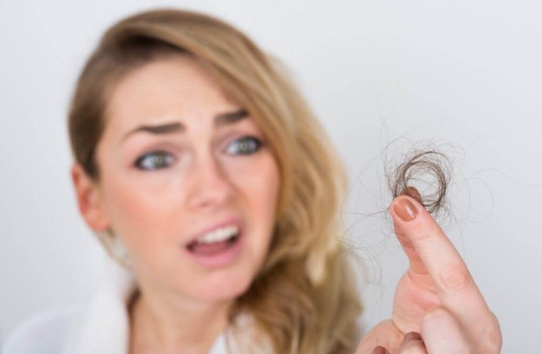 Mythen und Wahrheiten über Haarausfall