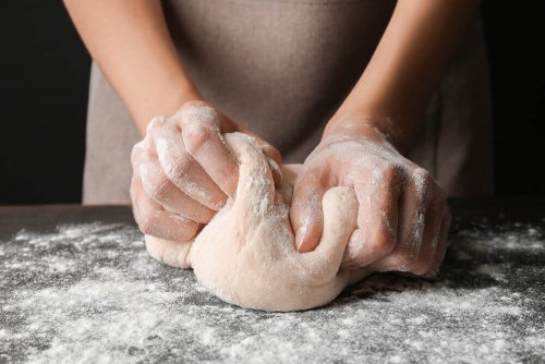 Mit Zahnstochern kannst du die Höhe deines Teiges kontrollieren