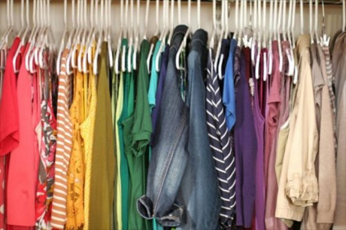 Bedeutung der Farben der Kleidung
