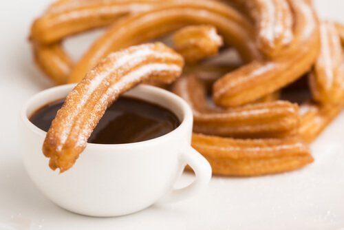 Churros mit Schokolade