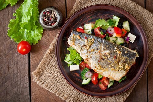 leichtes Abendessen mit Fisch
