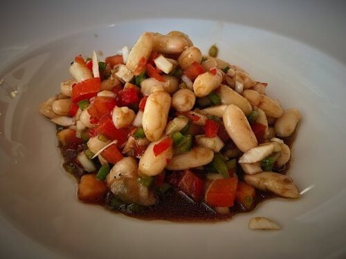 Salat mit weißen Bohnen: 2 Rezepte - Besser Gesund Leben