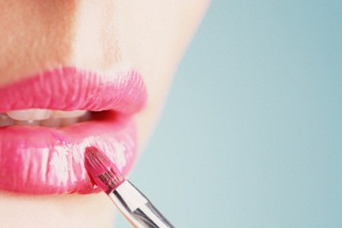 Glänzender Lippenstift