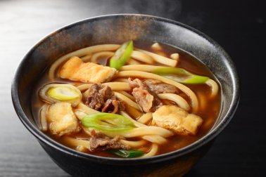 So kochst du japanische Nudelsuppe "Ramen"