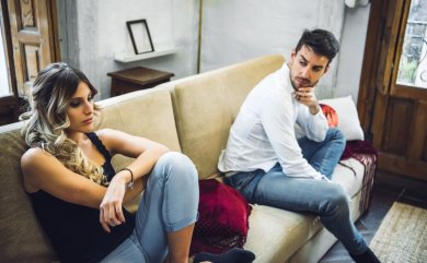 Misstrauen in der Partnerschaft: was tun?