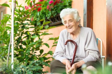 Krankheiten im Alter bewältigen: 6 Tipps