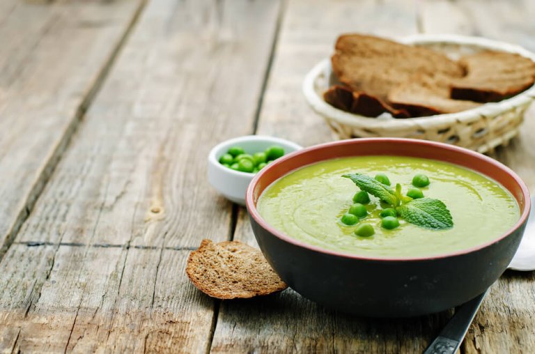 Rezept: Leckere Erbsensuppe mit Speck - Besser Gesund Leben Rezept: Leckere Erbsensuppe mit Speck - Besser Gesund Leben
