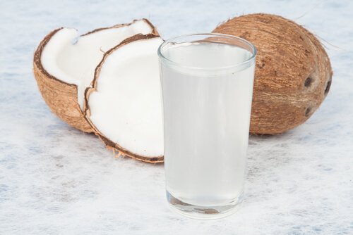 4 Vorteile von Kokoswasser als Ergänzung einer gesunden Ernährung