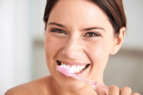 Zahnbürste öfter reinigen