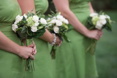 Das richtige Outfit für eine Hochzeit