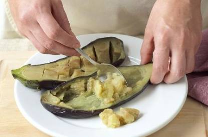 Vorbereitung der Aubergine