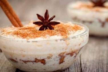 Milchreis mit Rosinen und Zimt