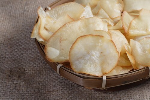 Chips aus Maniok