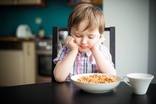 Essensverweigerung eines Jungen