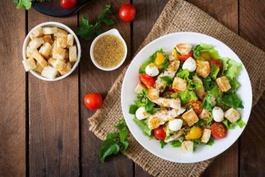 2 Rezepte für Caesar-Salat