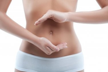 Den Bauchnabel natürlich reinigen: 3 Tipps