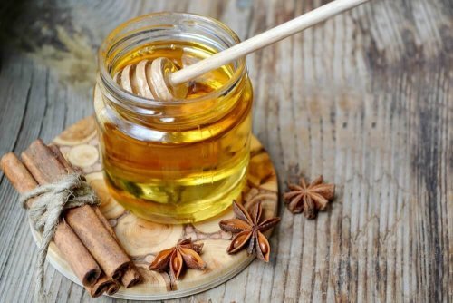 Honig wirkt mild abführend