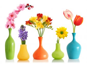 Dekorative Blumenvasen mit Farbspray