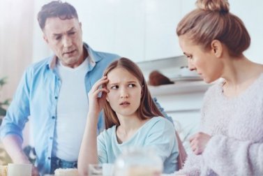 Wie weiß ich, ob mein Teenager lügt?
