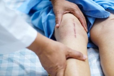 Genesung nach Operation am Knie