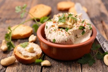 Veganen Käse zubereiten: drei leckere Ideen