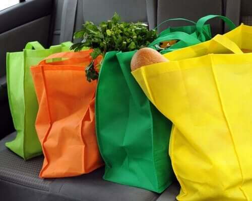 Farbige Stofftaschen