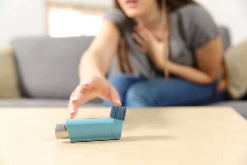 Schweres akutes Asthma: Symptome und Behandlung
