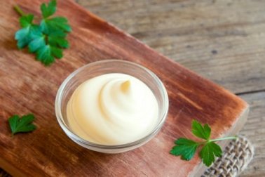4 Rezepte für selbstgemachte Mayonnaise: lecker und einfach!