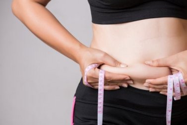 Bauchfett loswerden: Diese Lebensmittel helfen!