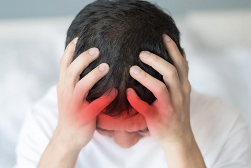Primäre und sekundäre Kopfschmerzen bei Husten: Symptome 