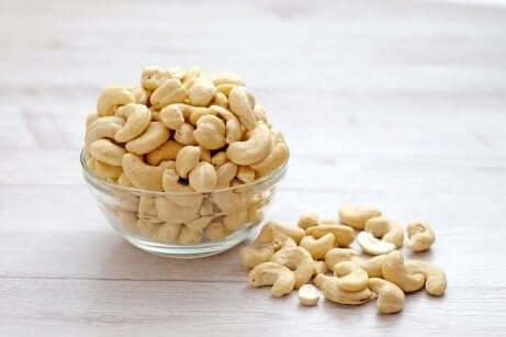 Pflanzliche Sahne mit Cashew-Nüssen