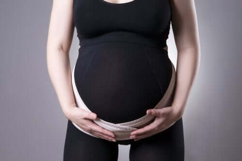 Der Stützgürtel hat in der Schwangerschaft verschiedene Vorteile