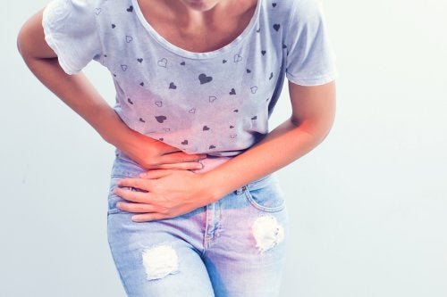 Luft im Bauch: 4 Heilpflanzen gegen Blähungen