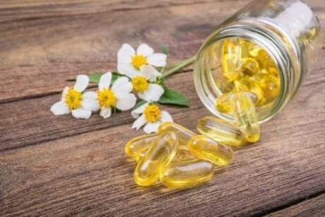 Kapseln für Creme mit Vitamin E gegen Dehnungsstreifen