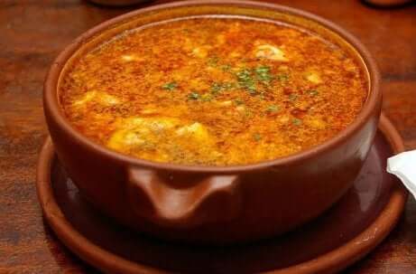 Knoblauchsuppe mit Chorizo