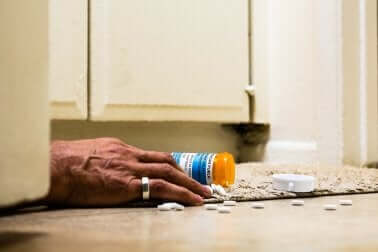 Welche Nebenwirkungen können bei der Medikation mit Opioiden auftreten?