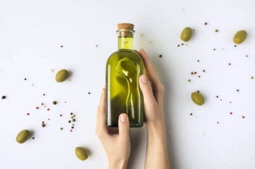 Olivenöl bei brüchigen Nägeln