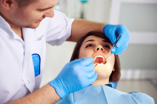 Bei der Endodontie wird der Nerv entfernt