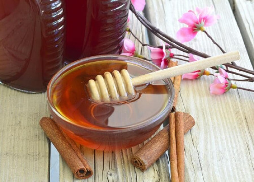 Bienenhonig und Zimt