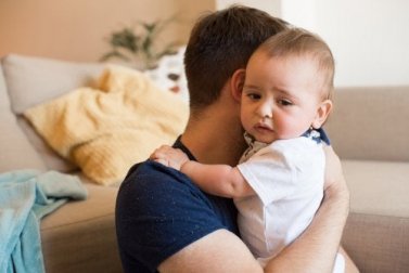 Magen-Darm-Entzündung bei Babys: Was tun?