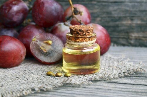 Anti-Falten-Nachtcreme mit Traubenkernöl selber machen