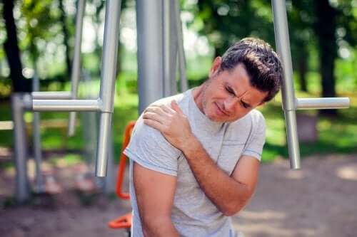 Frozen Shoulder: Risikofaktoren und Behandlung