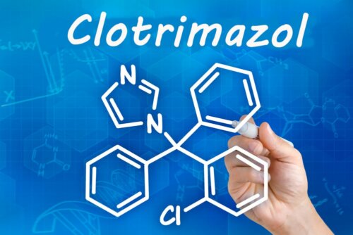 Clotrimazol
