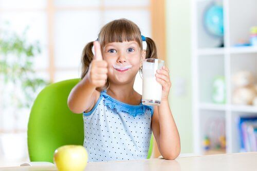 Mager- oder Vollmilchprodukte für Kinder?